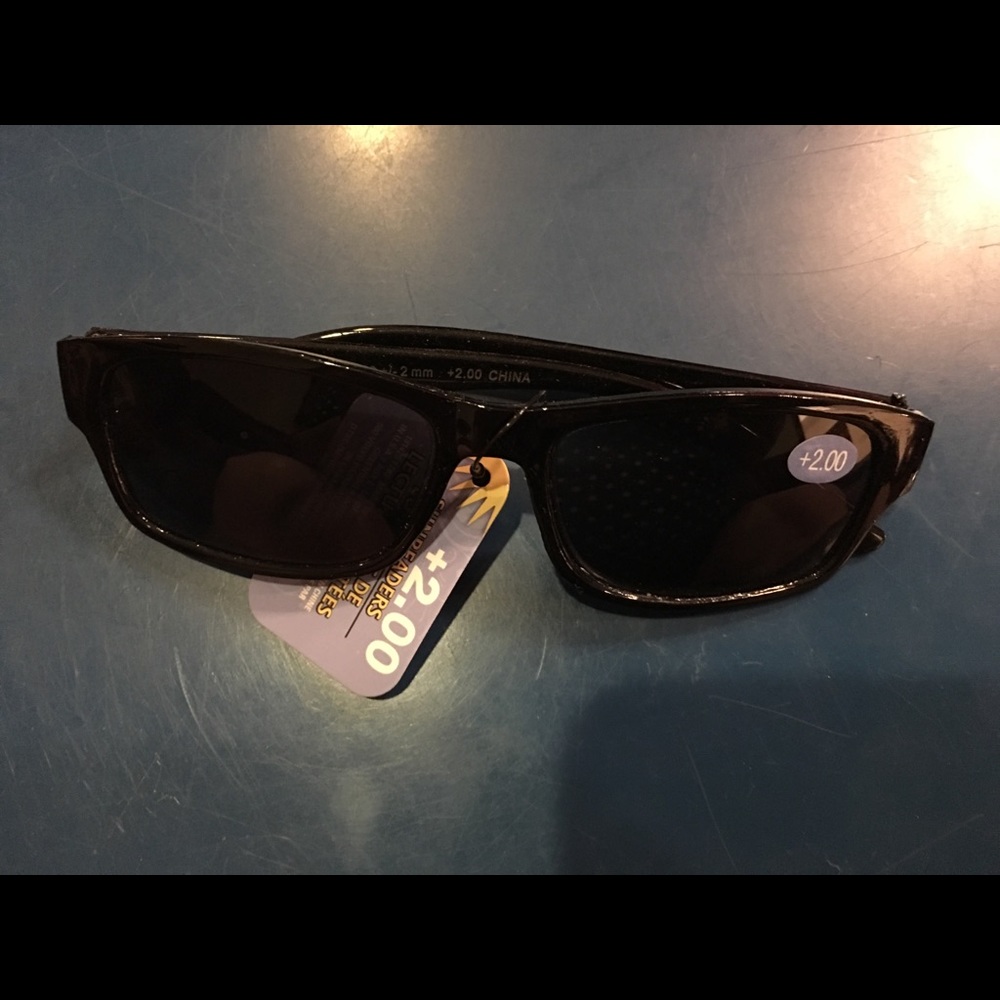Fashion black reading sunglasses +2.00